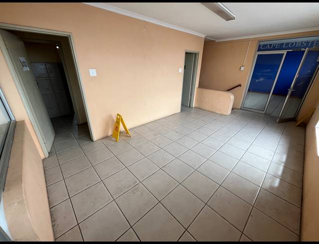 183M² OFFICE TO LET IN PAARDEN EILAND